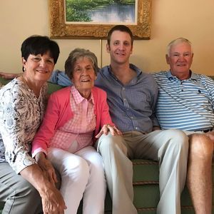 Meet your Posher, Cliff